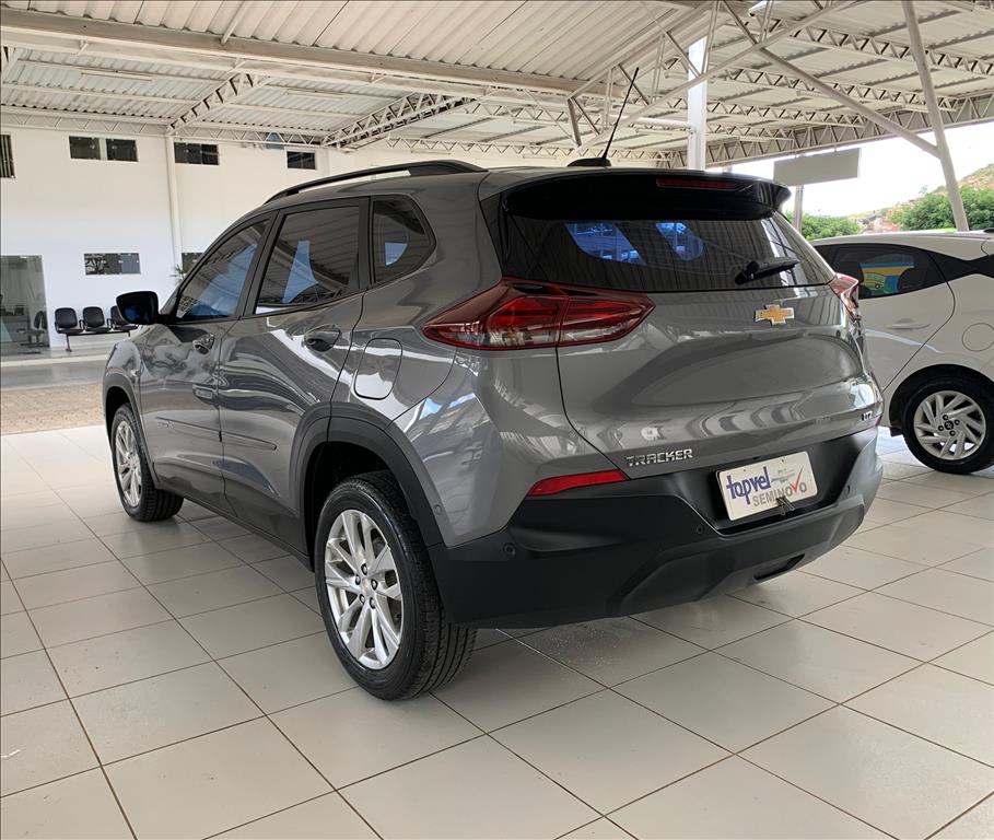 CHEVROLET         TRACKER